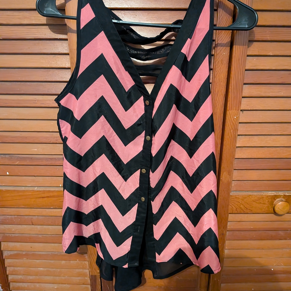 Chevron Pink and Black Sleeveless Top